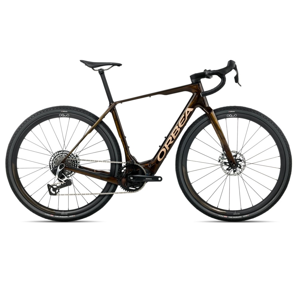Bicicleta Orbea Orbea DENNA M11e Caramel Carbon View - Golden Sand (Gloss) 2026